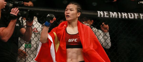 Чемпионка UFC в наилегчайшем весе из Китая Вэйли Жанг - Sputnik Кыргызстан