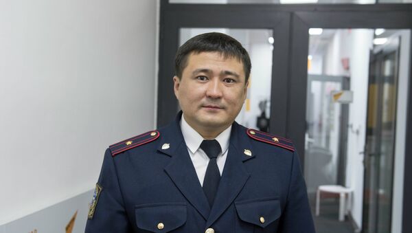 Старший инспектор пресс-службы ГУПМ МВД КР Медербек Шабданов - Sputnik Кыргызстан