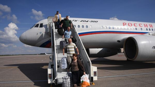 Участники договоренности об освобождении между Россией и Украиной прилетели в Москву - Sputnik Кыргызстан