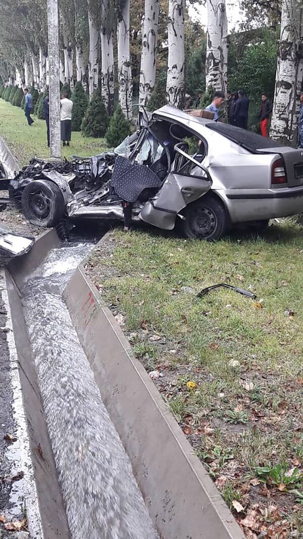 Страшное ДТП в Бишкеке с автобусом и легковушкой — могут быть жертвы. Фото - Sputnik Кыргызстан