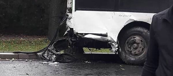 ДТП по проспекту Чингиза Айтматова в Бишкеке ДТП по проспекту Чингиза Айтматова в Бишкеке - Sputnik Кыргызстан