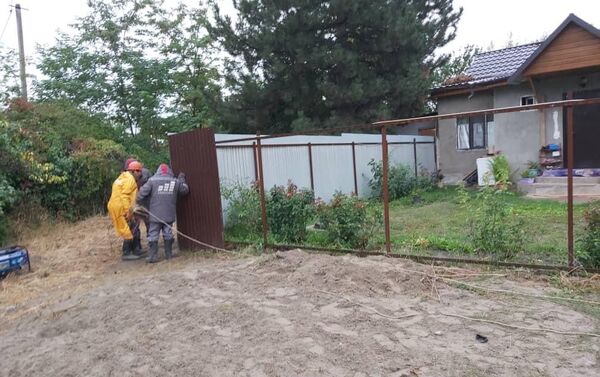 В парке имени Ататюрка начался снос незаконных объектов, в том числе домов - Sputnik Кыргызстан