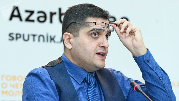 Азербайджанский политолог Эльхан Шахиноглу - Sputnik Кыргызстан