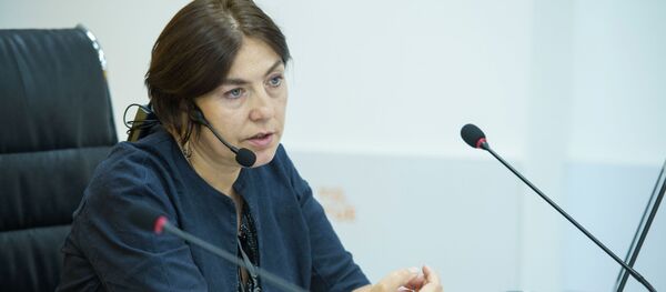 Медиаменеджер и продюсер из России Наталья Лосева во время мастер-класса для журналистов кыргызстанских СМИ в рамках международной программы SputnikPro - Sputnik Кыргызстан