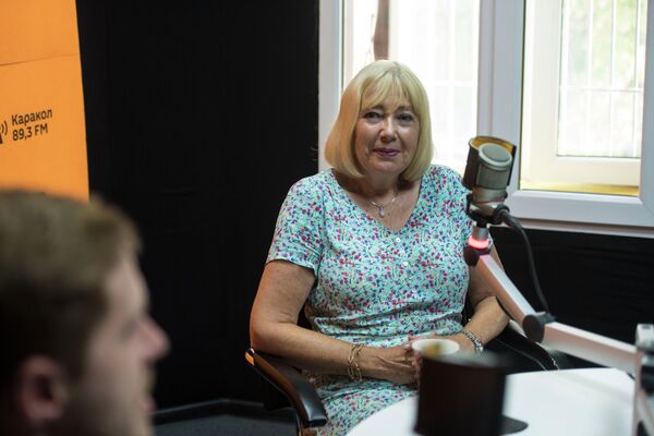 Британка через 10 лет узнала, что спасла бишкекчанина от смертельной болезни - Sputnik Кыргызстан