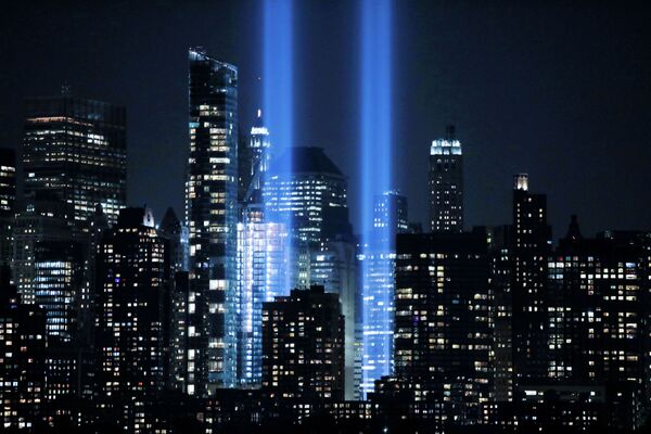Память о жертвах терактов 11 сентября 2001 года в Нью-Йорке - Sputnik Кыргызстан