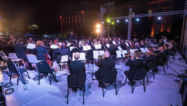 Пятый фестиваль классической музыки Tengri Music на Старой площади Бишкека. Архивное фото - Sputnik Кыргызстан