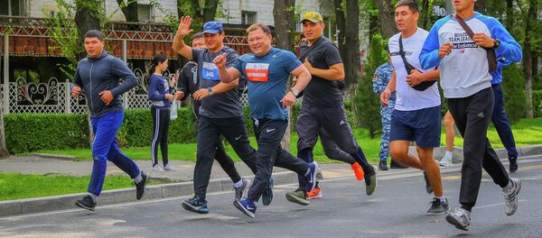 Первый международный забег Сохраним снежного барса в Бишкеке - Sputnik Кыргызстан