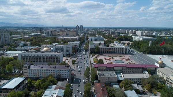 Вид с дрона на площадь Ала-Тоо и улицу Киевскую в Бишкеке - Sputnik Кыргызстан
