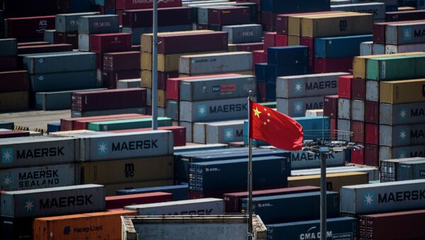 Флаг Китая на грузовых контейнерах. Архивное фото - Sputnik Кыргызстан