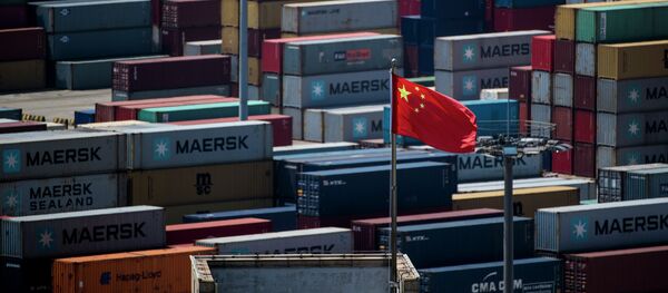 Флаг Китая на грузовых контейнерах. Архивное фото - Sputnik Кыргызстан