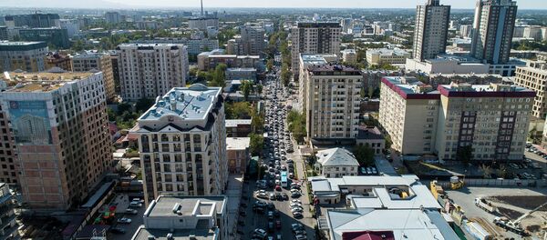 Москва көчөсүндөгү оңдоо иштери тыгын түйшүгүн жаратты. Видео Москва көчөсүндөгү оңдоо иштери тыгын түйшүгүн жаратты. Видео - Sputnik Кыргызстан