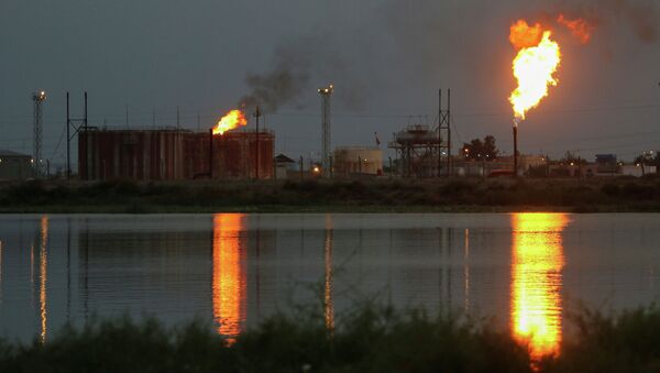 Нефтеперерабатывающий завод. Архивное фото - Sputnik Кыргызстан