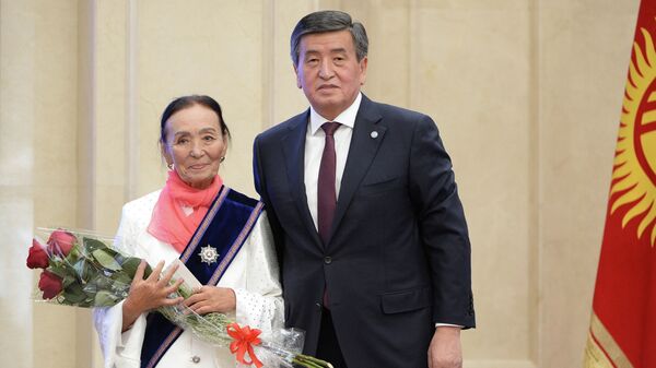 Церемония вручения государственных наград в Государственной резиденции Ала-Арча - Sputnik Кыргызстан