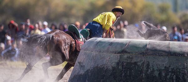 Игра кок-бору. Архивное фото - Sputnik Кыргызстан
