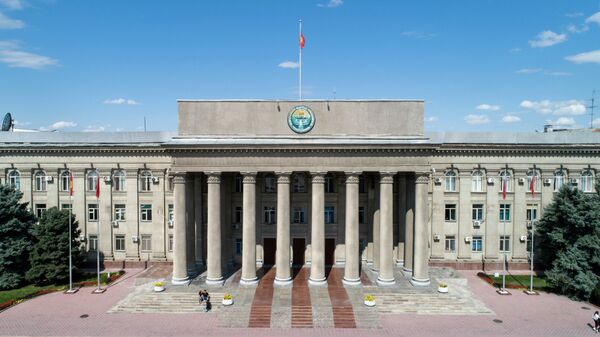 Здание правительства КР в Бишкеке. Архивное фото - Sputnik Кыргызстан