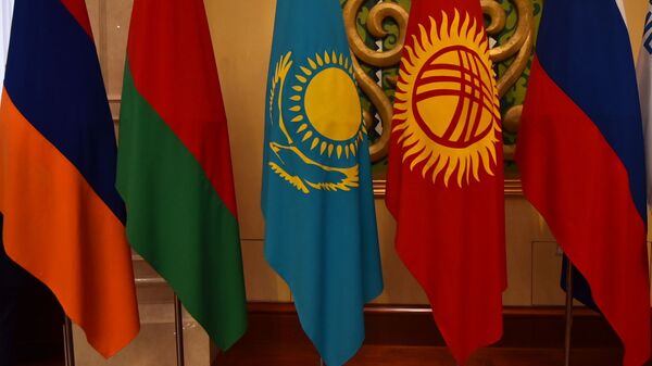 Флаги стран ЕАЭС в зале заседаний. Архивное фото - Sputnik Кыргызстан