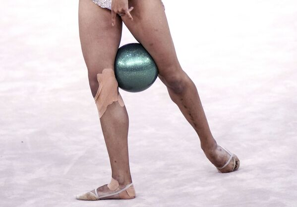Китайская гимнастка Чжао Ятин на Чемпионате мира по художественной гимнастике в Баку - Sputnik Кыргызстан