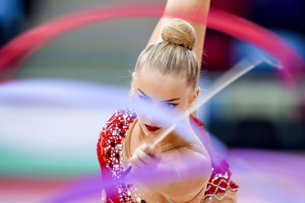 Датская гимнастка Эмили Кристенсен на выступлении по художественной гимнастике в Баку - Sputnik Кыргызстан