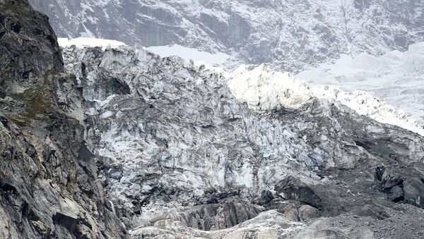 Угроза сноса ледника Планпансье в Монблане - Sputnik Кыргызстан