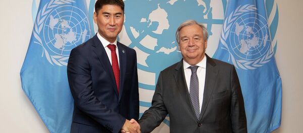 Министр иностранных дел КР Чингиз Айдарбеков встретился с Генеральным секретарем ООН Антониу Гутерришем в Нью-Йорке Министр иностранных дел КР Чингиз Айдарбеков встретился с Генеральным секретарем ООН Антониу Гутерришем в Нью-Йорке - Sputnik Кыргызстан