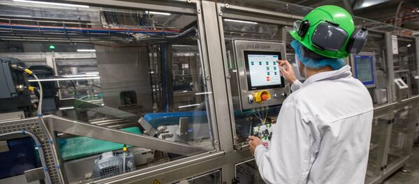 Уборка и переработка первого урожая российского картофеля для Макдоналдс Уборка и переработка первого урожая российского картофеля для Макдоналдс - Sputnik Кыргызстан