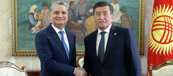 Президент КР Сооронбай Жээнбеков встретился с председателем Коллегии Евразийской экономической комиссии Тиграном Саркисяном Президент КР Сооронбай Жээнбеков встретился с председателем Коллегии Евразийской экономической комиссии Тиграном Саркисяном - Sputnik Кыргызстан
