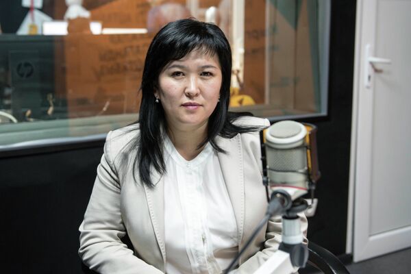 Диабет менен ооруган баламдын тамак, дарысына акча калбай калды. Ата-энелердин муңу - Sputnik Кыргызстан