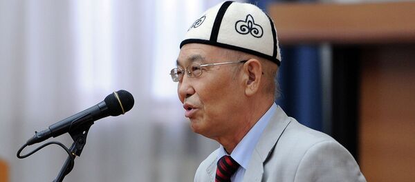 Председатель Национальной  комиссии по государственному языку при Президенте КР Эгемберди Эрматов - Sputnik Кыргызстан