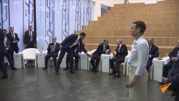 На форуме с лидерами ЕАЭС произошел смешной казус — видео - Sputnik Кыргызстан