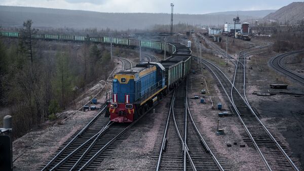 Көмүр ташыган поезд. Архив - Sputnik Кыргызстан