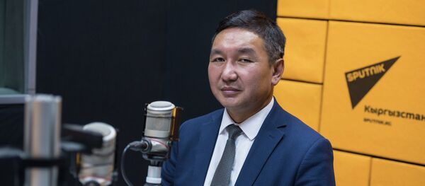 Социалдык фонддун маалымат кызматынын жетекчиси Жеңишбек Мукамбетов. Архив Социалдык фонддун маалымат кызматынын жетекчиси Жеңишбек Мукамбетов. Архив - Sputnik Кыргызстан