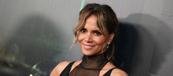 Актриса Холли Берри - Sputnik Кыргызстан