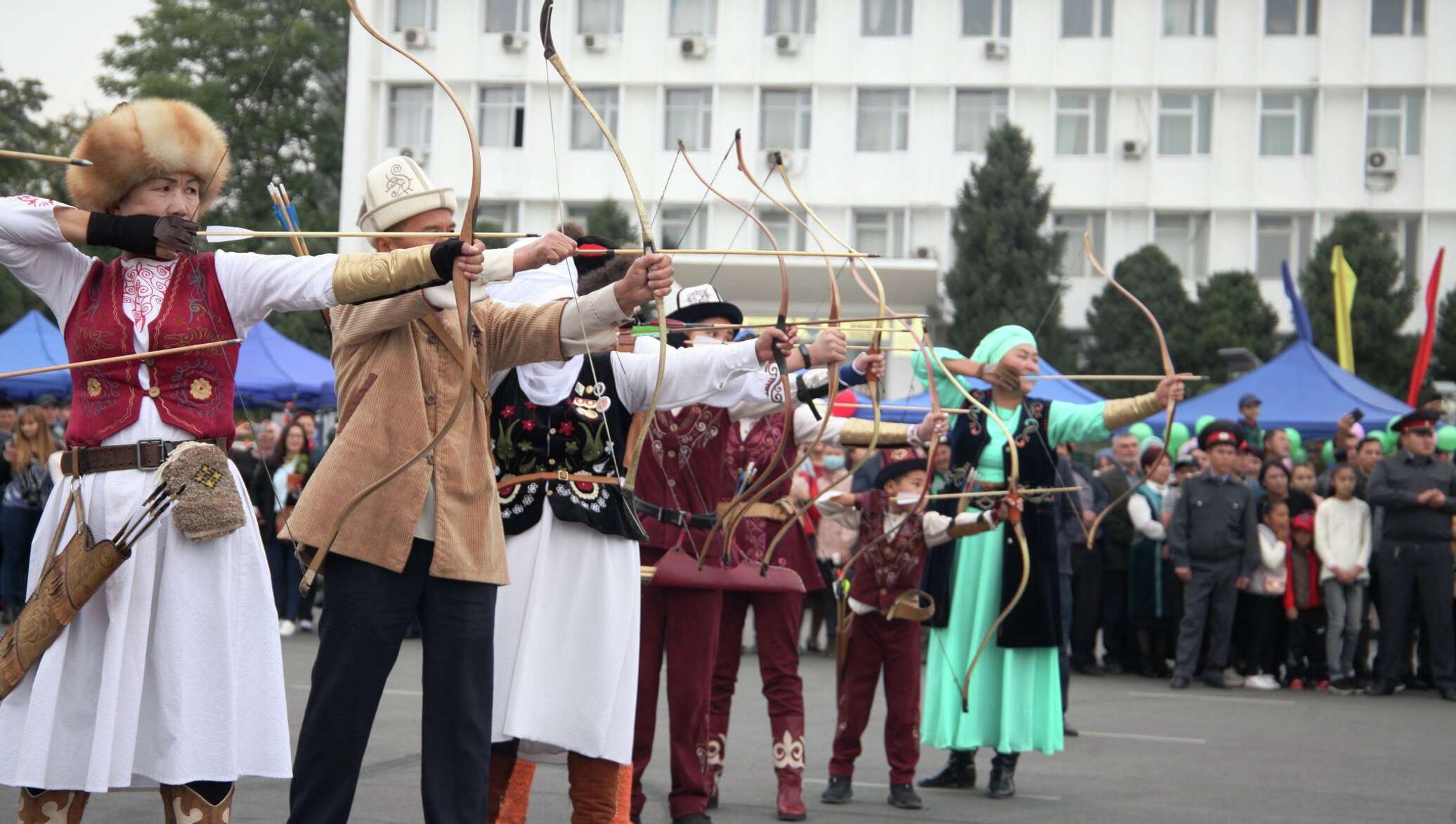 Погода ош 10. День города Ош. Климат города Ош. Пагода Ош. Ош культура.