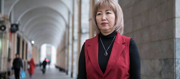 Вдова полковника Октября Рыскулбекова, участника баткенских событий Анара Усенбекова - Sputnik Кыргызстан