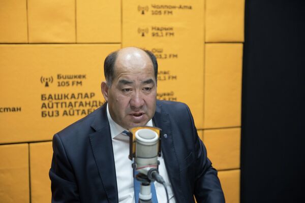 Ким эле, ким болду? Өкмөт мүчөлөрүнүн кандай билими бар - Sputnik Кыргызстан