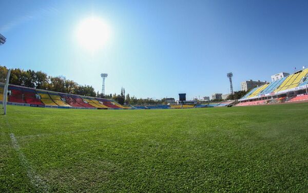 Федерация футбола КР представила фотографии стадиона имени Долона Омурзакова в Бишкеке, где сегодня пройдет матч Кыргызстан — Мьянма - Sputnik Кыргызстан
