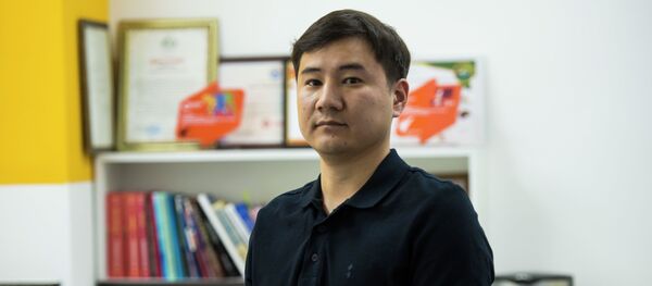 Пластический хирург Улукбек Маматов - Sputnik Кыргызстан