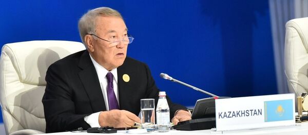 Первый президент Казахстана Нурсултан Назарбаев Первый президент Казахстана Нурсултан Назарбаев - Sputnik Кыргызстан