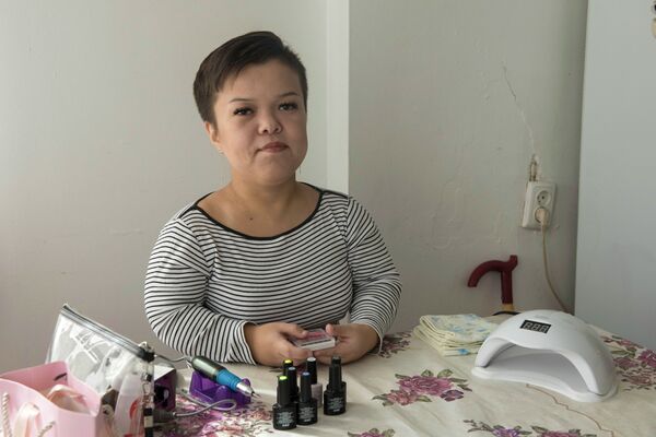 Үч жашынан баштап бою өспөй калган Айдана: мени жалооруп карабагыла! - Sputnik Кыргызстан