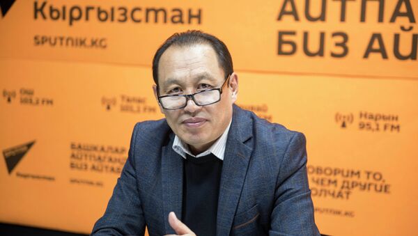 Председатель Союза кинематографистов Кыргызстана Таалайбек Кулмендеев  - Sputnik Кыргызстан