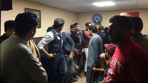 Иностранные студенты задержанные в Бишкеке по подозрению в участии массовой драке - Sputnik Кыргызстан