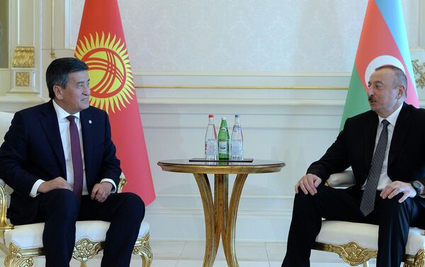 Президент Кыргызстана Сооронбай Жээнбеков встретился с главой Азербайджана Ильхамом Алиевым - Sputnik Кыргызстан
