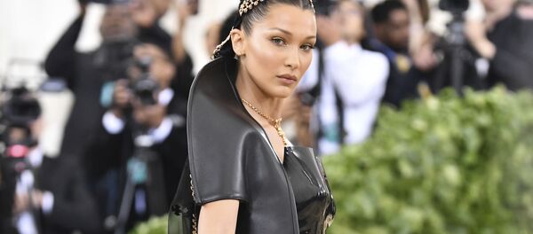 Сап башына америкалык супермодель Белла Хадид чыккан - Sputnik Кыргызстан