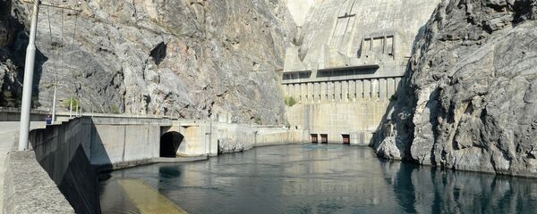 Рабочая поездка президента КР в Жалал-Абадскую область - Sputnik Кыргызстан