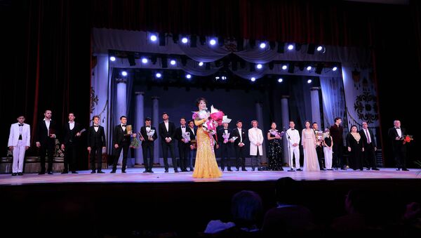 Участники международного конкурса Среднеазиатская романсиада в Бишкеке. Архивное фото - Sputnik Кыргызстан