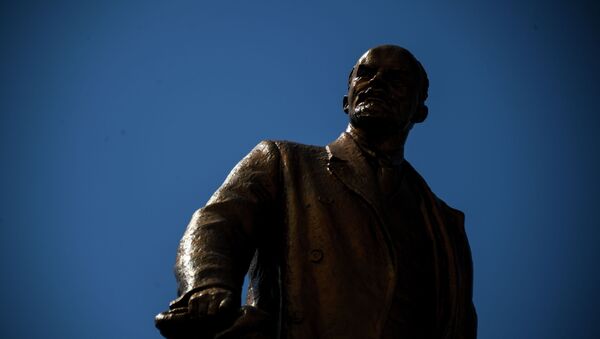 Памятник В. И. Ленину. Архивное фото - Sputnik Кыргызстан
