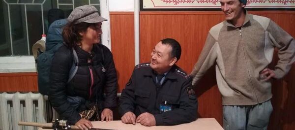 Профилактическая беседа с гражданкой Франции, считавшейся без вести пропавшей - Sputnik Кыргызстан