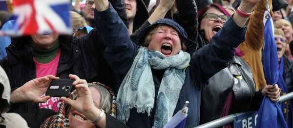 Правительство Великобритании отложило голосование по соглашению с Евросоюзом о выходе Великобритании из ее состава (Brexit) - Sputnik Кыргызстан