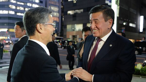 Президент КР Сооронбай Жээнбеков в рамках рабочей поездки в Японию посетил головной офис корпорации Tokyo Rope MFG в городе Токио - Sputnik Кыргызстан